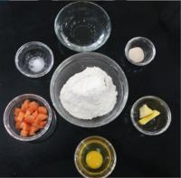 红萝卜无糖面包的做法步骤1