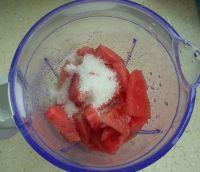 西瓜冰棒的做法步骤4