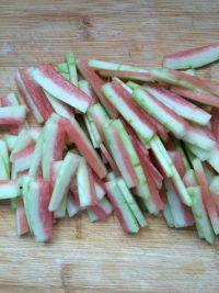 凉拌西瓜皮的做法步骤3